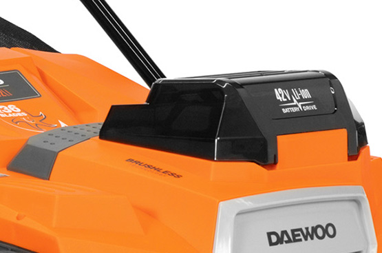 За счет отсутствия коллекторно-щеточного узла он обеспечивает плавную и тихую работу, не требует сервисного обслуживания и отличается высокой производительностью и низким уровнем шума.