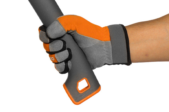 Рукоятка изготовлена из легкого, но прочного материала Fiberglass, который поглощает вибрацию от удара и минимизирует усталость. Покрытие Soft Grip и загнутая форма гарантирует надежный хват.